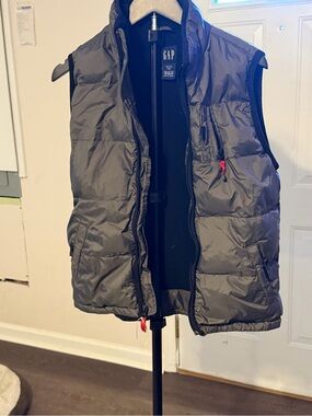 Gap Men's Puffer Vest XL Olive Gray Fleece Lined Full Zip